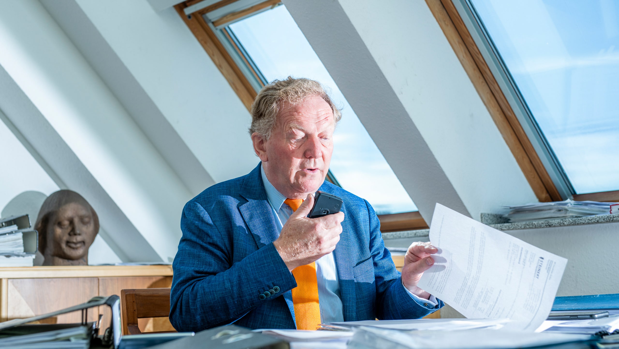 konrad-am-arbeitsplatz-steinert-rechtsanwaelte-1