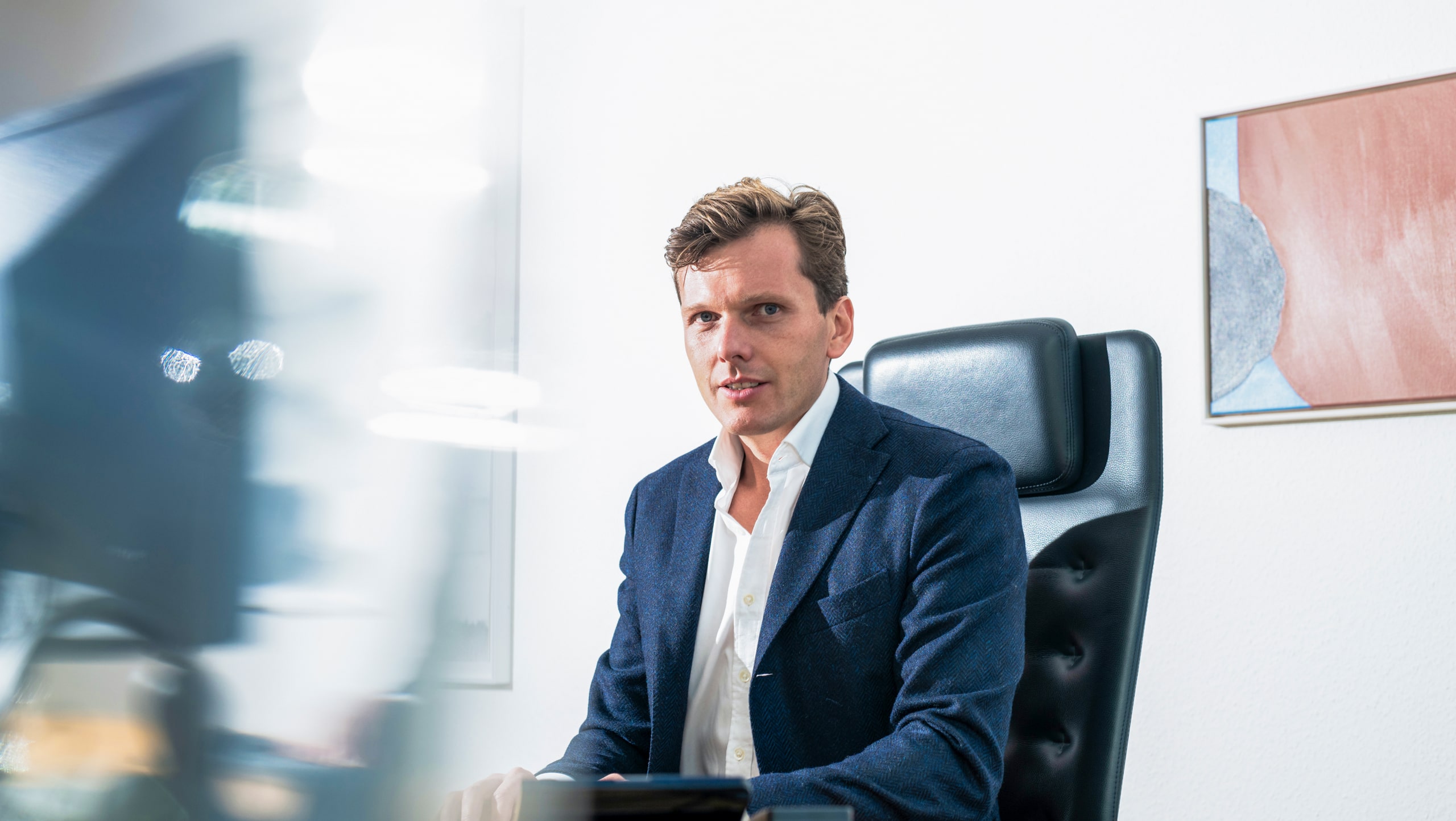 tilman-am-arbeitsplatz-steinert-rechtsanwaelte-1